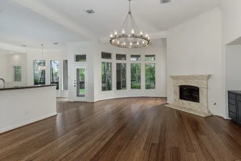 11 Lansdowne The Woodlands TX 77382