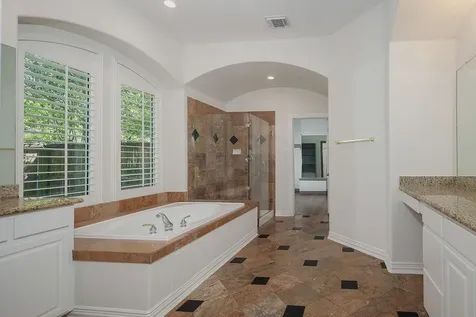 11 Lansdowne The Woodlands TX 77382