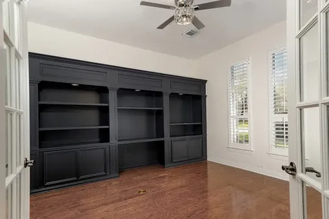 11 Lansdowne The Woodlands TX 77382