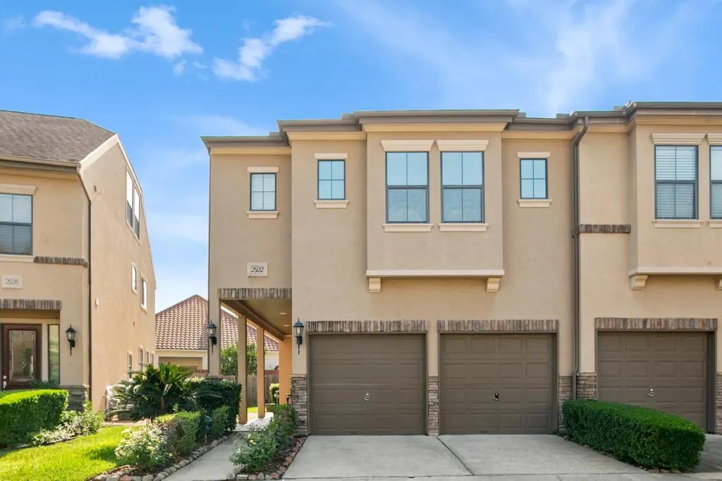2922 Royal Oaks Crest Houston TX 77082