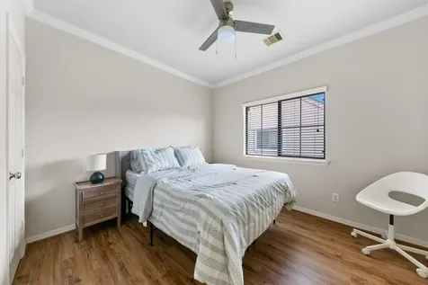 2922 Royal Oaks Crest Houston TX 77082