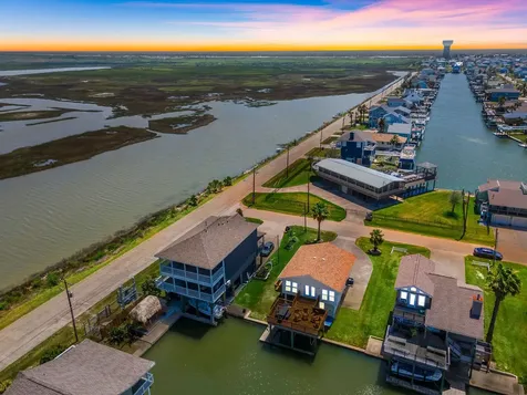 16506 Tampico Way Galveston TX 77554