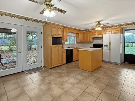 2570 County Road Woodville TX 75979
