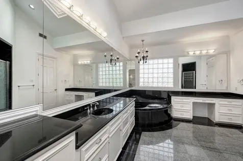 1221 Wynden Court Houston TX 77056