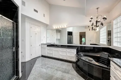 1221 Wynden Court Houston TX 77056