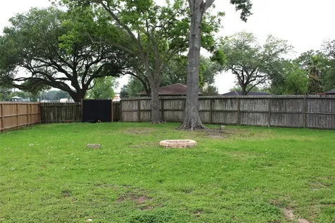 1802 Sleepy Creek Way Pearland TX 77581