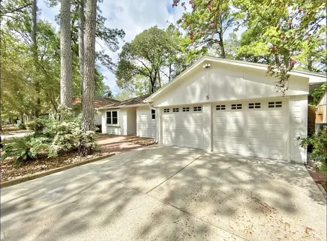 5 Capewood Court The Woodlands TX 77381