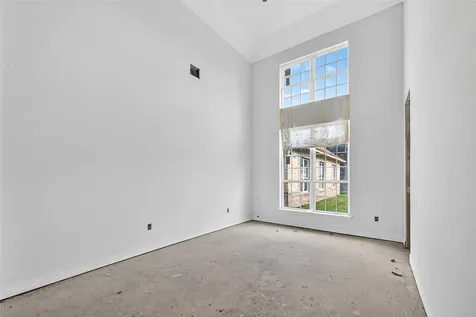 1013 Battlebell Road Highlands TX 77562