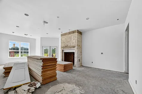 1013 Battlebell Road Highlands TX 77562