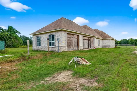 1013 Battlebell Road Highlands TX 77562
