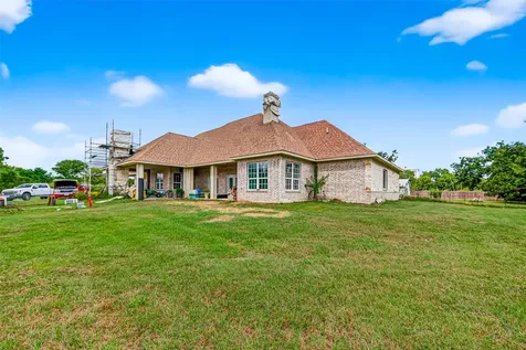 1013 Battlebell Road Highlands TX 77562