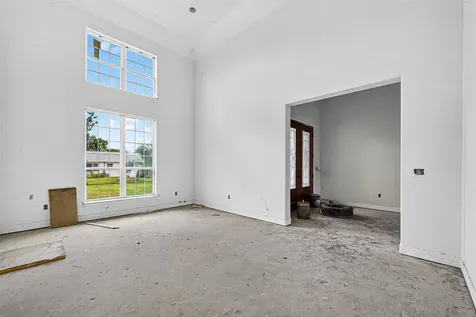 1013 Battlebell Road Highlands TX 77562