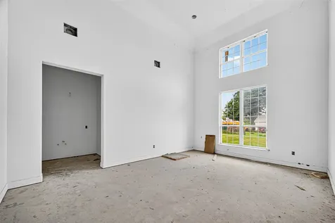 1013 Battlebell Road Highlands TX 77562
