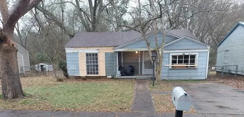 612 Arizona Avenue Wake Village TX 75501