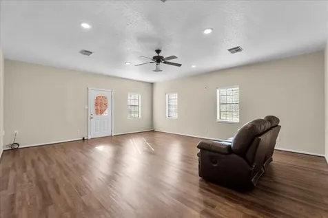 17325 Mclean Road Cr104 Pearland TX 77584
