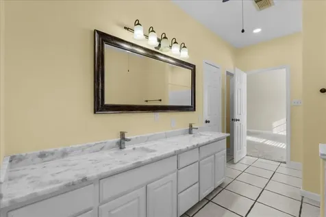 17325 Mclean Road Cr104 Pearland TX 77584
