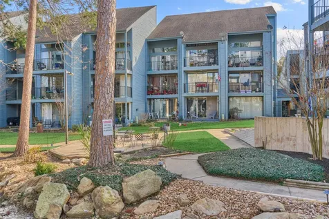 12500 Melville Drive 320b Montgomery TX 77356