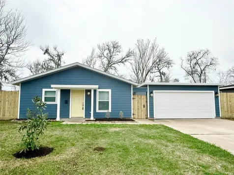 420 Winding Way Street Lake Jackson TX 77566