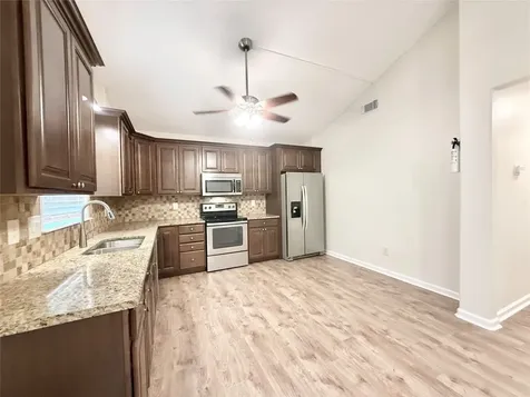 420 Winding Way Street Lake Jackson TX 77566
