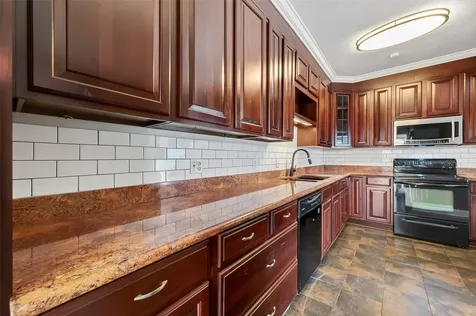 2100 Tanglewilde Street 51 Houston TX 77063