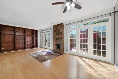 2100 Tanglewilde Street 51 Houston TX 77063