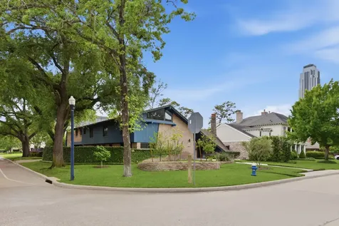 4603 Ivanhoe Street Houston TX 77027