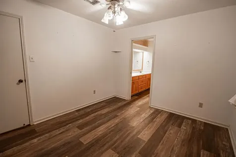6235 Navajo Trail Beaumont TX 77708