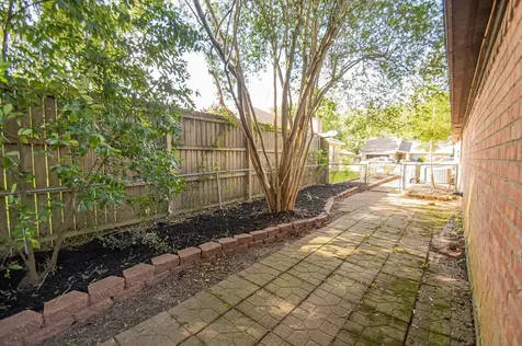 6235 Navajo Trail Beaumont TX 77708