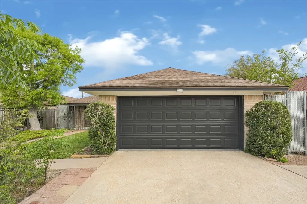 9208 Carousel Lane Houston TX 77080