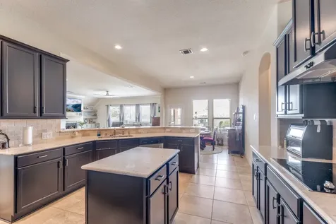 11219 Kings Point Boulevard Mont Belvieu TX 77535