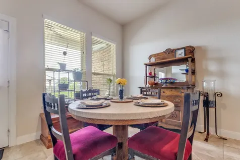 11219 Kings Point Boulevard Mont Belvieu TX 77535