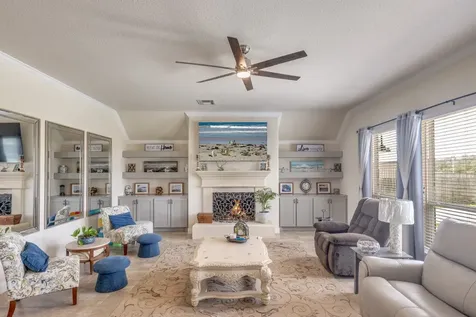 11219 Kings Point Boulevard Mont Belvieu TX 77535