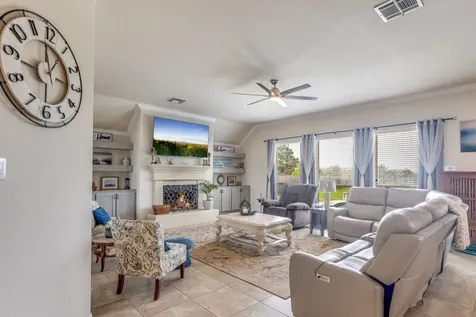 11219 Kings Point Boulevard Mont Belvieu TX 77535