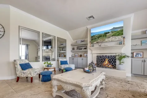 11219 Kings Point Boulevard Mont Belvieu TX 77535