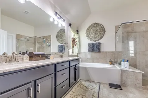 11219 Kings Point Boulevard Mont Belvieu TX 77535
