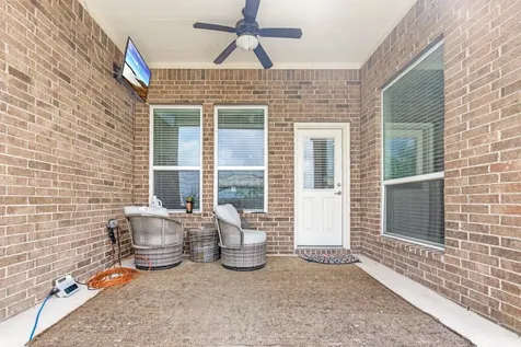 11219 Kings Point Boulevard Mont Belvieu TX 77535