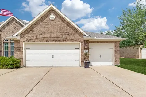 11219 Kings Point Boulevard Mont Belvieu TX 77535