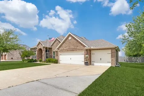 11219 Kings Point Boulevard Mont Belvieu TX 77535