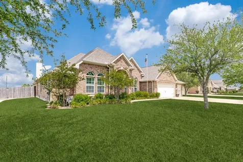 11219 Kings Point Boulevard Mont Belvieu TX 77535