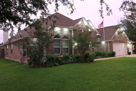 11219 Kings Point Boulevard Mont Belvieu TX 77535