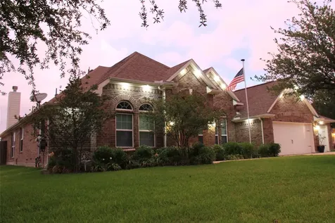 11219 Kings Point Boulevard Mont Belvieu TX 77535
