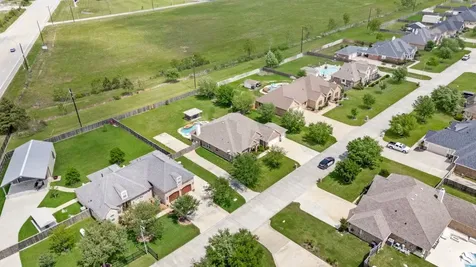 11219 Kings Point Boulevard Mont Belvieu TX 77535