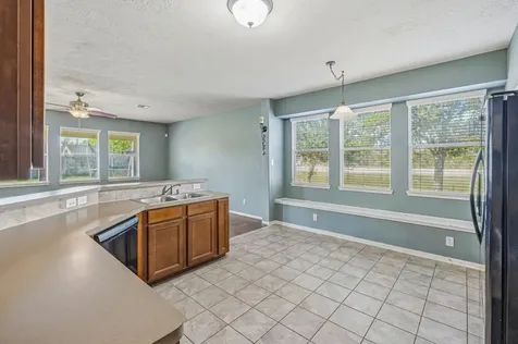 5002 Creekside Avenue Baytown TX 77523
