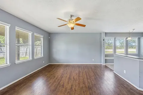 5002 Creekside Avenue Baytown TX 77523