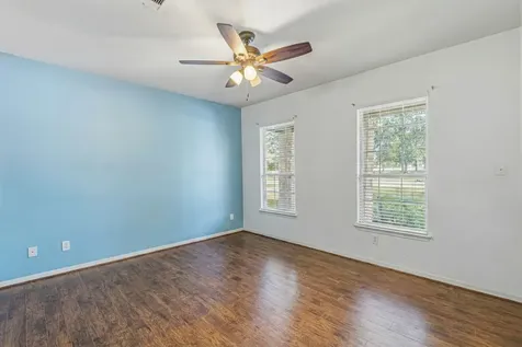 5002 Creekside Avenue Baytown TX 77523