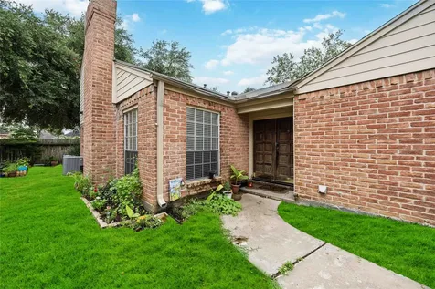 805 Chateau Place Richmond TX 77469