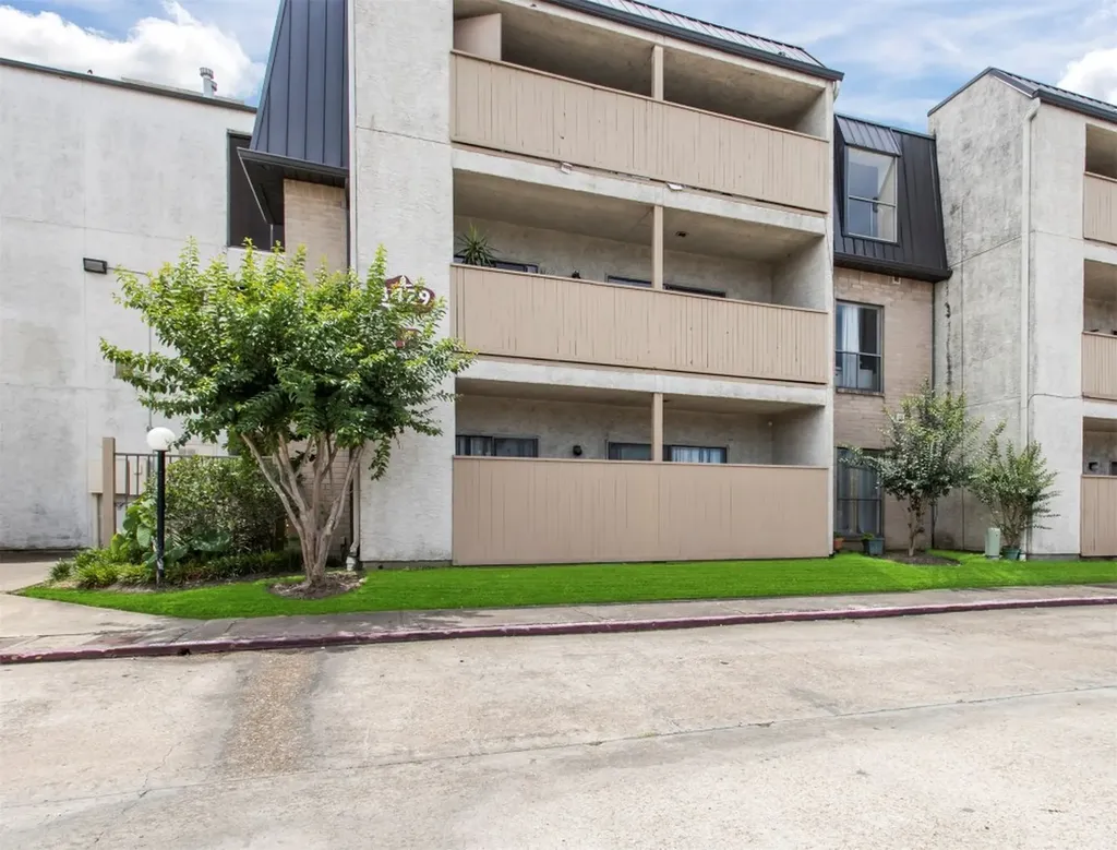 8429 Hearth Drive 3 Houston TX 77054