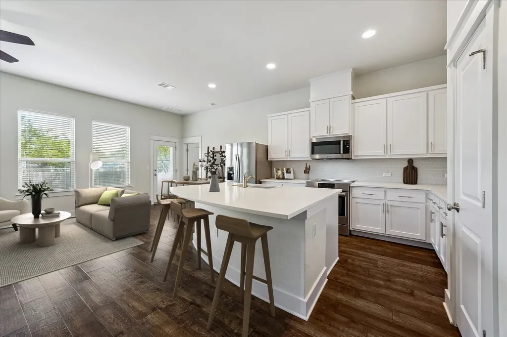 13001 Hymeadow Drive 23 Austin TX 78729