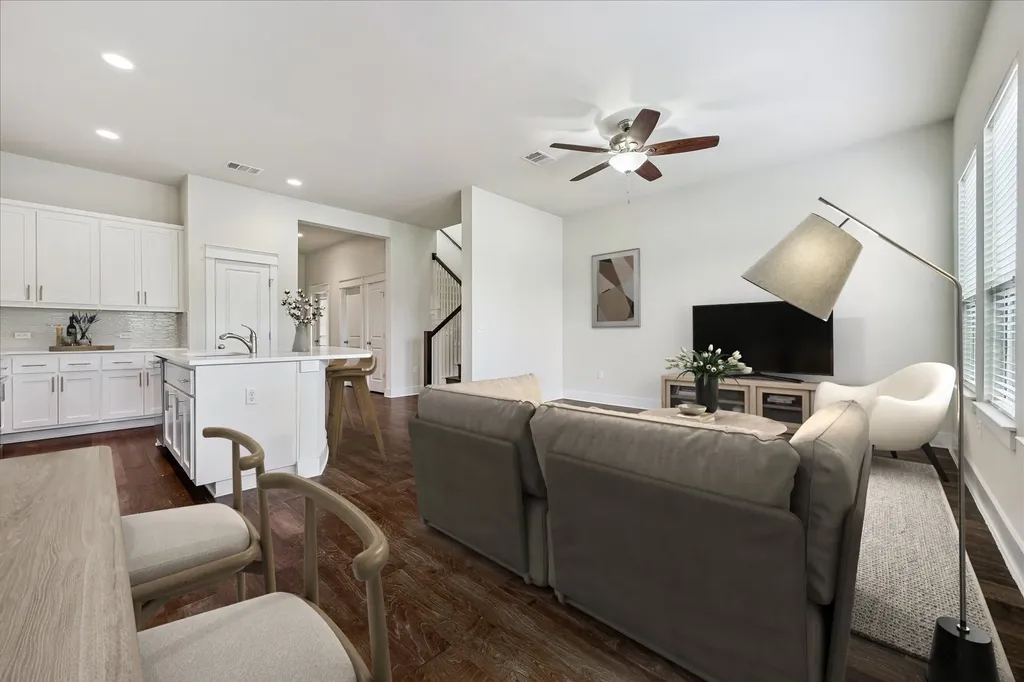 13001 Hymeadow Drive 23 Austin TX 78729