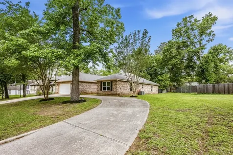 310 Augusta Drive Huntsville TX 77340